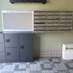 エントランスに宅配ボックス設置しました。